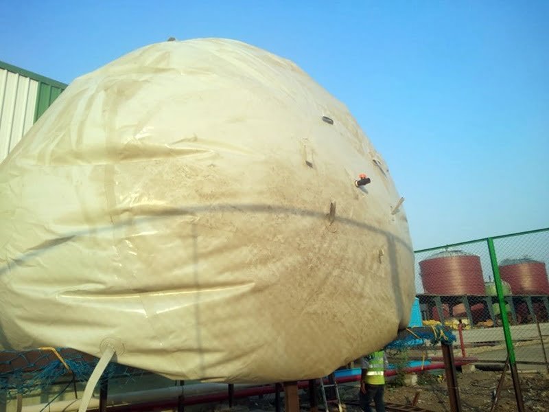 Indore News: सेफ्टी वाल्व न होने के कारण बायो सीएजनी प्लांट पर फटा बैलून 1 02 05 2022 cng plant baloon 2 5 2022 Indore News: सेफ्टी वाल्व न होने के कारण बायो सीएजनी प्लांट पर फटा बैलून