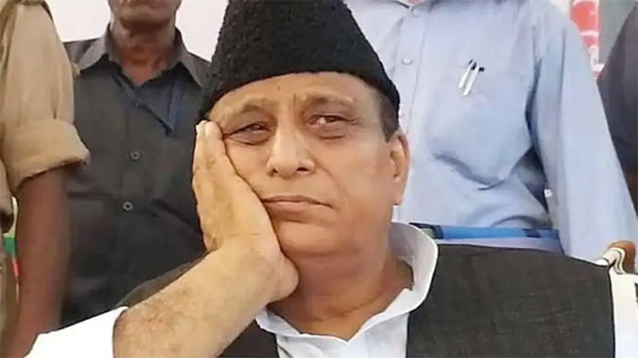 अपनों के बीच पहुंचे आजम खान तो जुबां पर आया दर्द, कहा- जो हुआ उसे कभी भूल नहीं सकते 1 azam khan 7 अपनों के बीच पहुंचे आजम खान तो जुबां पर आया दर्द, कहा- जो हुआ उसे कभी भूल नहीं सकते