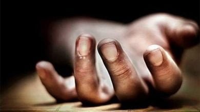 death 24 घर में झूला लगा रहा था 8 साल का बच्चा, रस्सी में गर्दन फंसने से चली गई जान