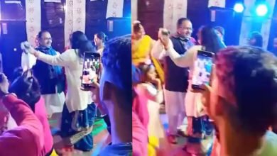 gopal mandal नीतीश के विधायक गोपाल मंडल ने भोजपुरी गाने पर बार बालाओं संग लगाए ठुमके