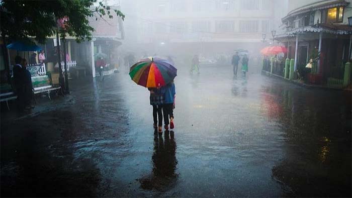 मानसून की आहट ने दी राहत, तापमान में एक डिग्री की गिरावट 1 barish 5 मानसून की आहट ने दी राहत, तापमान में एक डिग्री की गिरावट
