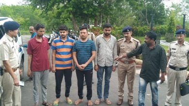 1 4 धार पुलिस को मिली बड़ी सफलता सोम्या विकल्स कम्पनी के अधिकृत महिंद्रा शोरुम पर हुये गबन किया खुलासा