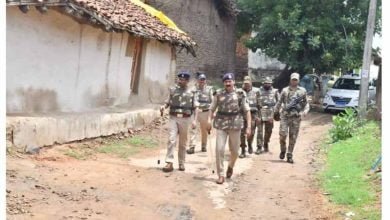 police jpeg 200 पुलिस बल और आला अधिकारियों की उपस्थिति में पुर्नमतदान