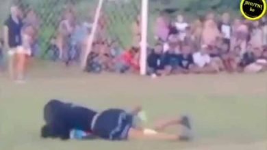 Viral News: फुटबॉल मैच खेलते-खेलते लड़का-लड़की करने लगे किस, फिर क्या था... देखें वीडियो