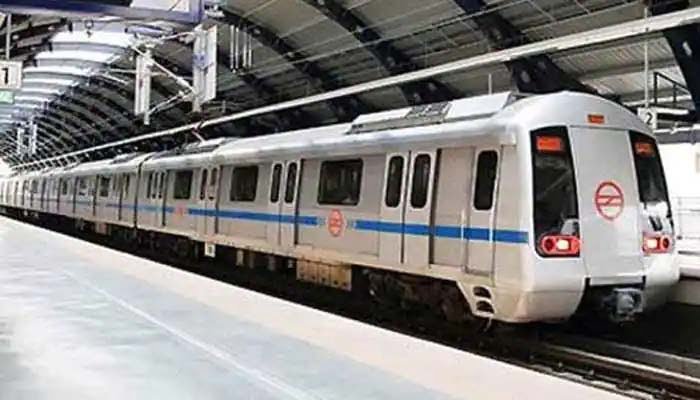 दिल्ली में 15 अगस्त तक सुरक्षा सख्त, सफर से पहले मेट्रो-ट्रेन और हवाई यात्री नोट करें जरूरी बात 1 delhi metro 1 दिल्ली में 15 अगस्त तक सुरक्षा सख्त, सफर से पहले मेट्रो-ट्रेन और हवाई यात्री नोट करें जरूरी बात