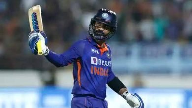 dinesh kartik 1 दिनेश कार्तिक बोले - टी-20 में ऋषभ से कराये ओपनिंग, बॉलर्स की हालत होगी पतली