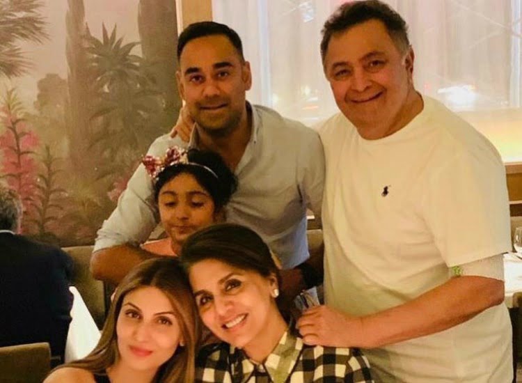 ऋषि कपूर के बर्थडे पर नीतू कपूर ने साझा की खूबसूरत तस्वीर 1 pjimage 8 1562665181 ऋषि कपूर के बर्थडे पर नीतू कपूर ने साझा की खूबसूरत तस्वीर