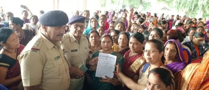7 सूत्री मांगों को लेकर दिया ज्ञापनआशा कार्यकर्ता, उषा,आशा सहयोगिनी संघ ने भोपाल के नीलम पार्क में किया प्रदर्शन 1 1 25 7 सूत्री मांगों को लेकर दिया ज्ञापनआशा कार्यकर्ता, उषा,आशा सहयोगिनी संघ ने भोपाल के नीलम पार्क में किया प्रदर्शन