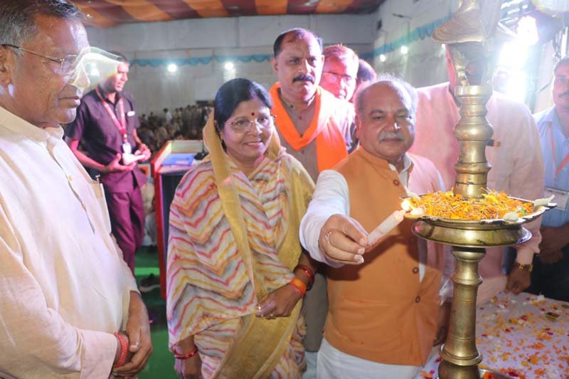 गौरव दिवस की शुरूआत एक महत्वपूर्ण कदम - केन्द्रीय मंत्री श्री तोमर 1 4 jpeg 2 गौरव दिवस की शुरूआत एक महत्वपूर्ण कदम - केन्द्रीय मंत्री श्री तोमर