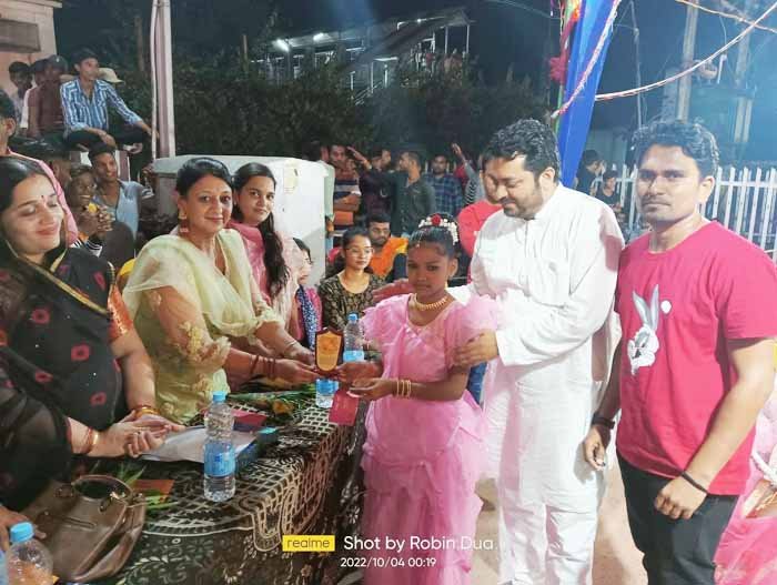 Khirkiya News: एकल नृत्य प्रतियोगिता में गरिमा ने जीता प्रथम पुरस्कार, वर्षा दूसरे और भूमिका तीसरे स्थान पर 1 Khirkiya News