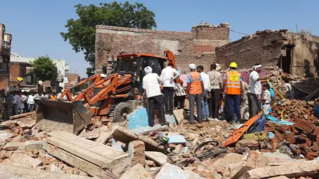 Morena News : बानमौर नगर के अवैध पटाखा फैक्ट्री में बड़ा धमाका, चार की मौत, 7 घायल 1 Morena News