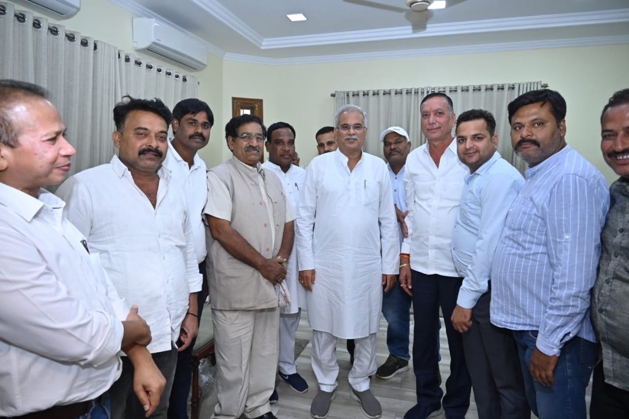 Raipur News : CM से निगम-मंडल-आयोग के नवनियुक्त पदाधिकारियों ने की मुलाकात 1 Raipur News