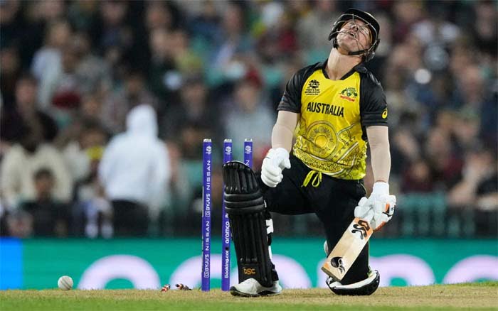T20 वर्ल्ड कप 2022: पहले ही मैच में चारों खाने चित हुई वर्ल्ड चैंपियन ऑस्ट्रेलिया, न्यूजीलैंड से मिली शर्मनाक हार 1 david warner new T20 वर्ल्ड कप 2022: पहले ही मैच में चारों खाने चित हुई वर्ल्ड चैंपियन ऑस्ट्रेलिया, न्यूजीलैंड से मिली शर्मनाक हार