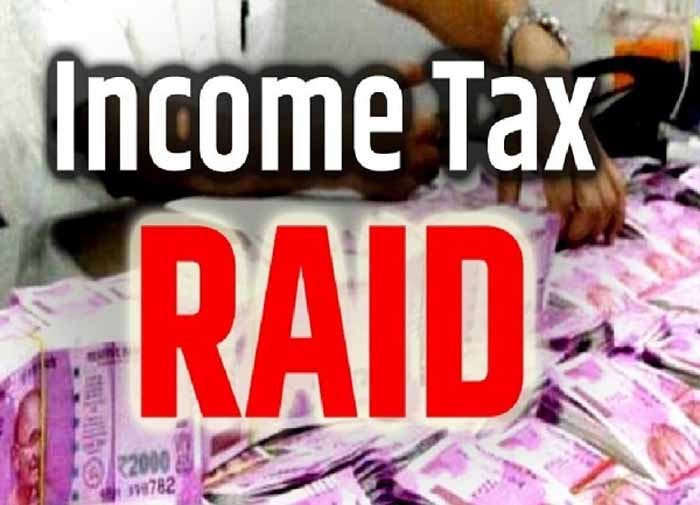 Indore News : बिल्डर्स टीनू संघवी सहित कई बिल्डरों के ठिकानों पर आयकर के छापे 1 income tax raid