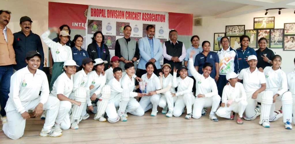 Bhopal Sports News : सुदिति के शानदार प्रदर्शन से जीता भोपाल 1 bdca Bhopal Sports News : सुदिति के शानदार प्रदर्शन से जीता भोपाल