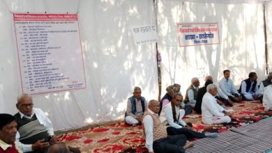 7 1 Khategaon News : खातेगॉव मे पेंशनर्स संघ ने अपनी मांगों को लेकर भूख हड़ताल की