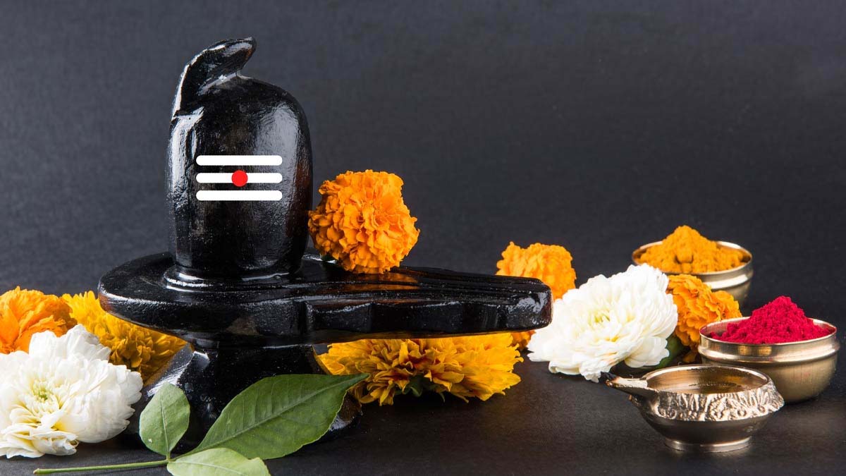 शिवलिंग पर नहीं चढ़ाई जाती ये वस्तुएं, जानें क्यों 1 shivling शिवलिंग पर नहीं चढ़ाई जाती ये वस्तुएं, जानें क्यों