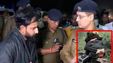 14 Video Viral: चलती बाइक पर कपल का रोमांस, युगल गिरफ्तार