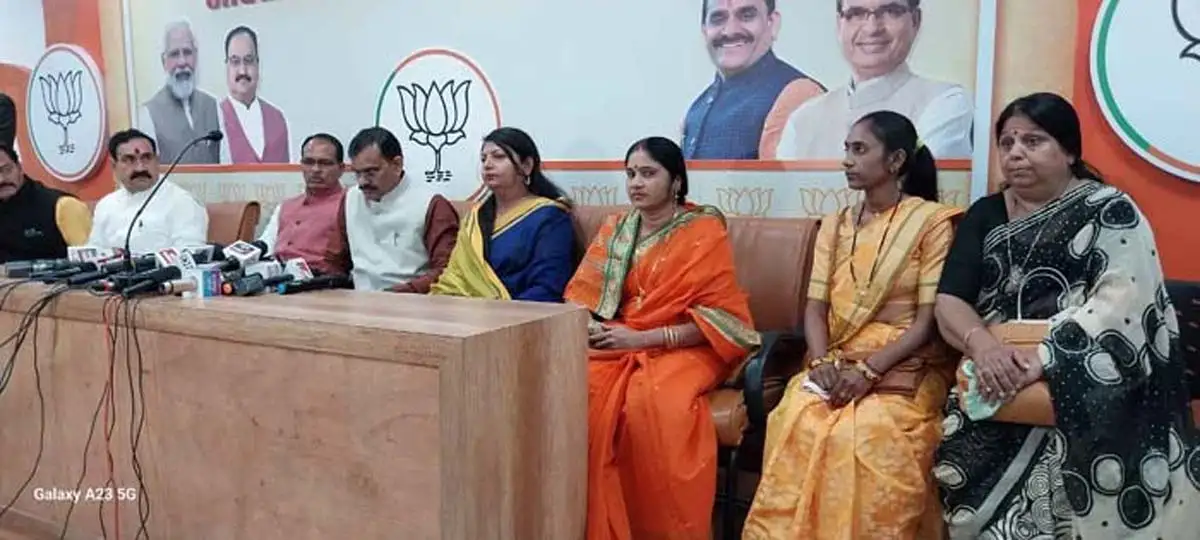 MP Election News : BJP में बागियों की वापसी, निर्दलीय महापौर प्रीति सूरी की पार्टी में एंट्री 1 priti suri