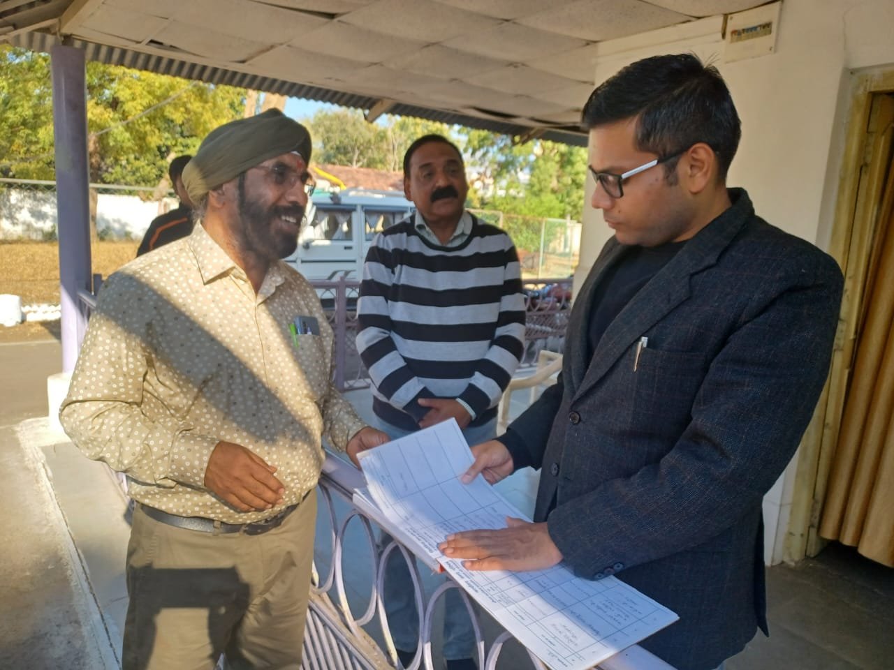 Khirkiya News: कलेक्टर को नगर की प्रमुख समस्याओ से कराया अवगत, समस्या निराकरण का दिया आश्वासन 1 Khirkiya News