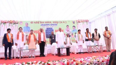 1 24 मुख्यमंत्री भूपेश बघेल राजधानी रायपुर के टाटीबंध स्थित गहोई वैश्य समाज के नवनिर्मित गहोई भवन लोकार्पण समारोह में पहुंचे