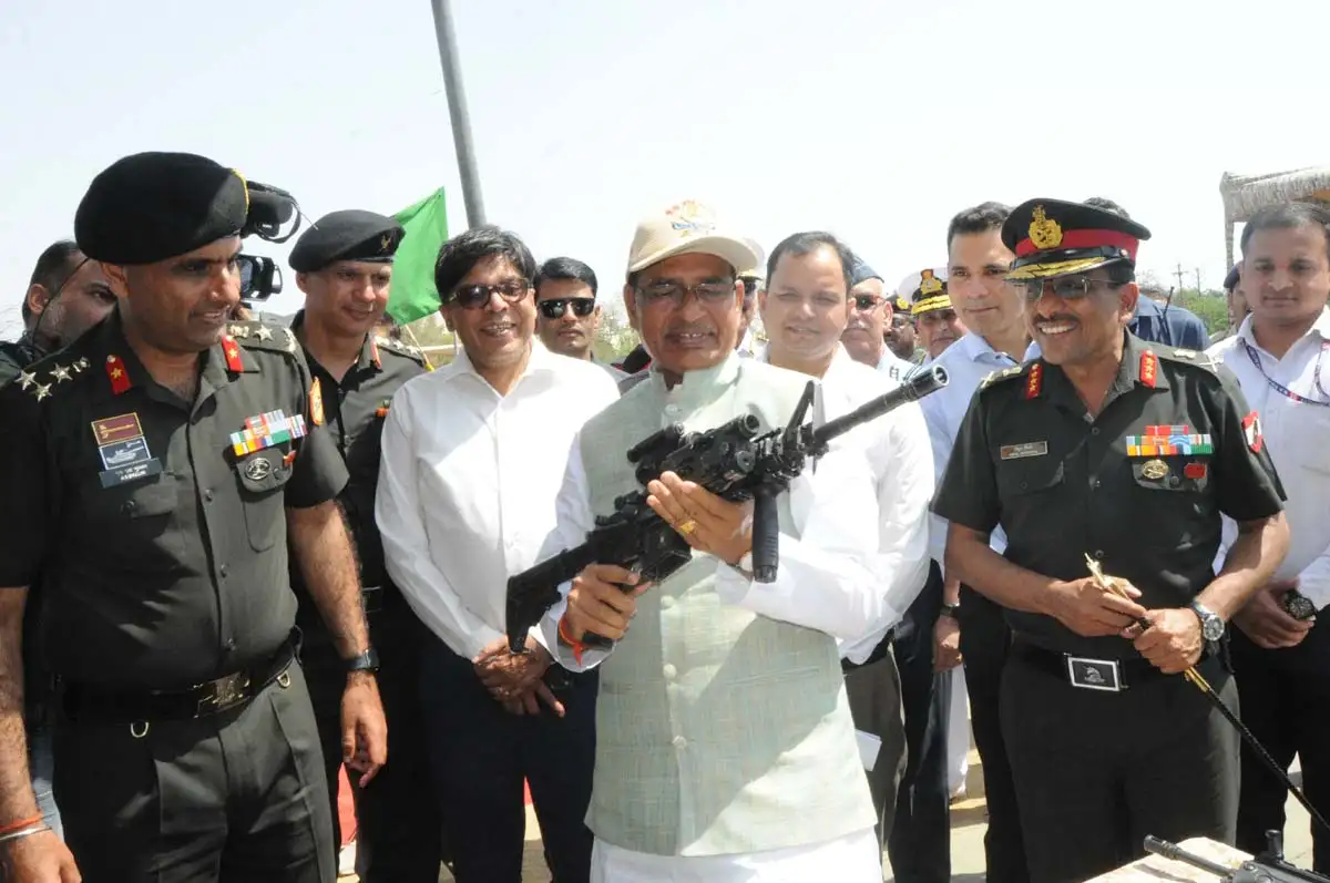 MP News : फौजी मेला का उद्घाटन करते हुए सीएम शिवराज बोले- अद्भुत हैं भारतीय सेना 1 shivraj singh