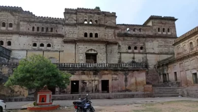 tikamgarh fort