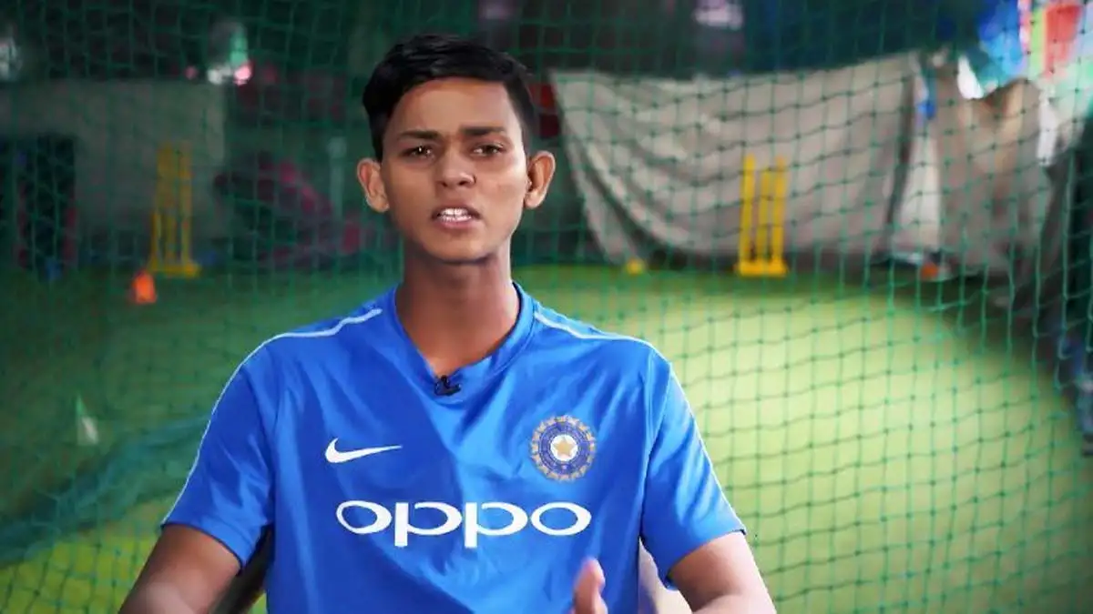 Sports News : ईरानी कप मैच में दो पारियों में शतक और दोहरा शतक जड़ने वाले यशस्वी बने पहले बल्लेबाज 1 yashasvi Jaiswal