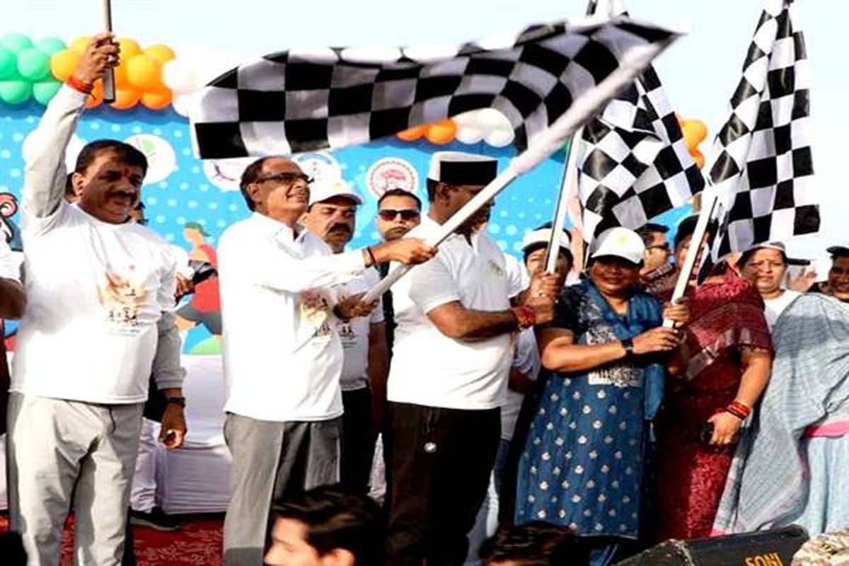 MP News: सीएम शिवराज बोले- क्लीन और ग्रीन शहर हो हमारा भोपाल 1 cm shivraj railly MP News: सीएम शिवराज बोले- क्लीन और ग्रीन शहर हो हमारा भोपाल