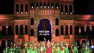 malwa utsav MP News: कोपेश्वर मंदिर के स्तंभों की तरह बना मालवा उत्सव का मंच