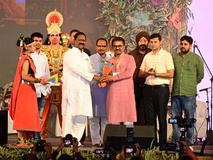 National Ramayana Festival: संस्कृति मंत्री अमरजीत एवं स्कूल मंत्री डॉ टेकाम का किया स्वागत 1 ramayan National Ramayana Festival: संस्कृति मंत्री अमरजीत एवं स्कूल मंत्री डॉ टेकाम का किया स्वागत