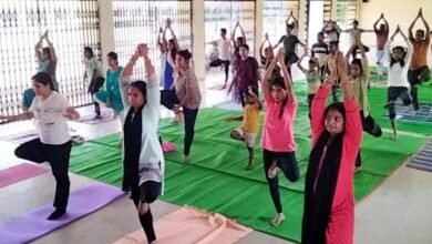 yog diwas CG News: अच्छे स्वास्थ्य की गारंटी देता है योग, “हर घर आंगन योग” कार्यक्रम में बढ़चढ़ कर ले हिस्सा