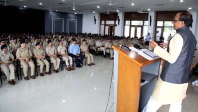 1 10 MP News: मर्यादा में बंधे पुलिस कर्मी मांग-पत्र भी नहीं देते, उनकी तकलीफें देखकर बढ़ाईं सुविधाएं - CM चौहान