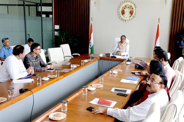 मुख्यमंत्री चौहान ने की सोलर सिटी साँची की तैयारियों की समीक्षा - मुख्यमंत्री चौहान 1 TN5 Bhopal130823054835 मुख्यमंत्री चौहान ने की सोलर सिटी साँची की तैयारियों की समीक्षा - मुख्यमंत्री चौहान