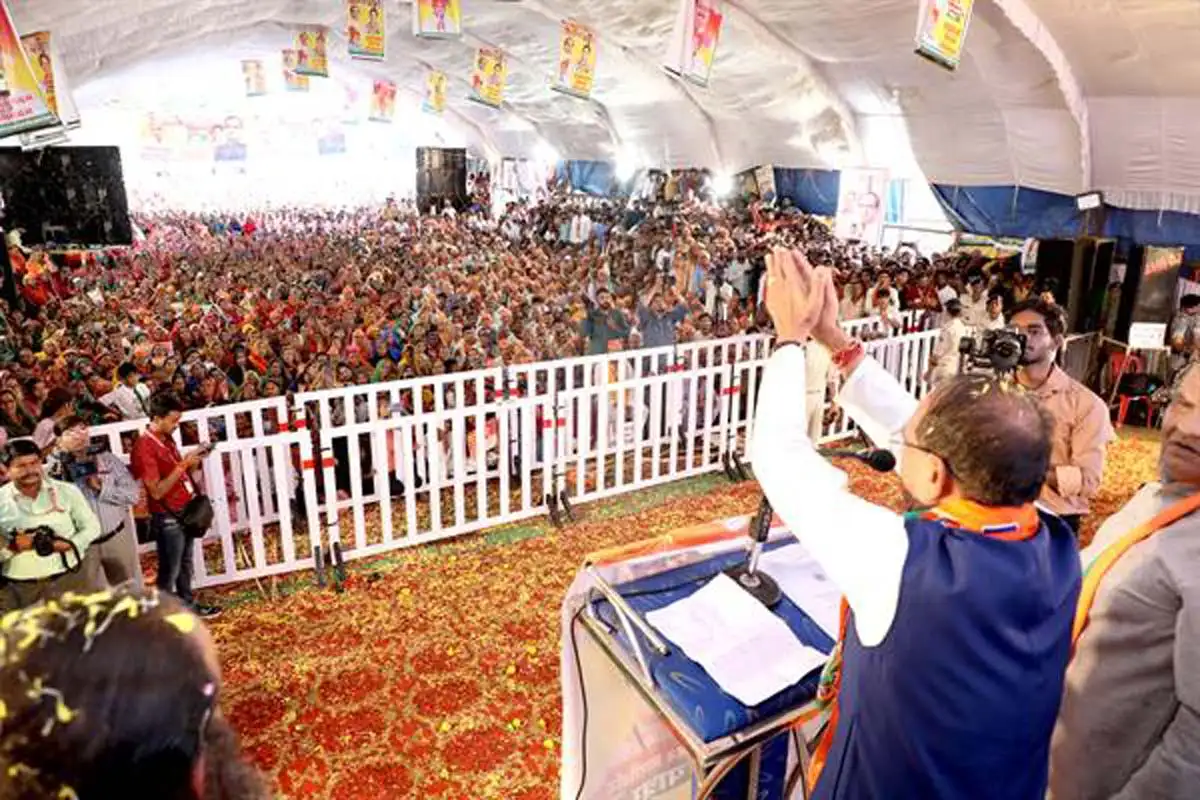 MP News: मुख्यमंत्री शिवराज बोले - फसल क्षति का सर्वें कराकर नुकसान की भरपाई की जाएगी 1 shivraj singh fasal beema