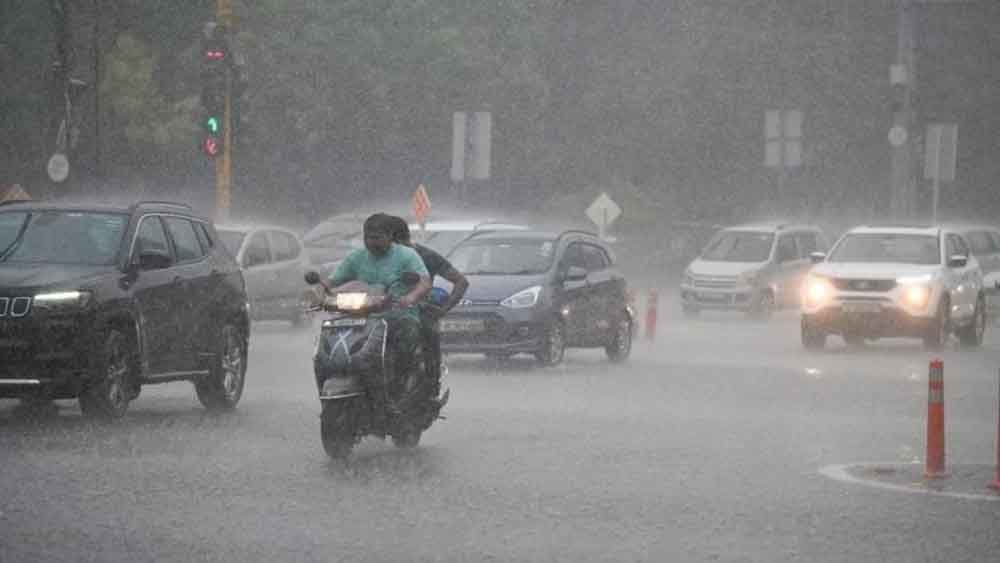 IMD का पूर्वानुमान: अगले 72 घंटों में कई जिलों में बारिश! 1 3 IMD का पूर्वानुमान: अगले 72 घंटों में कई जिलों में बारिश!