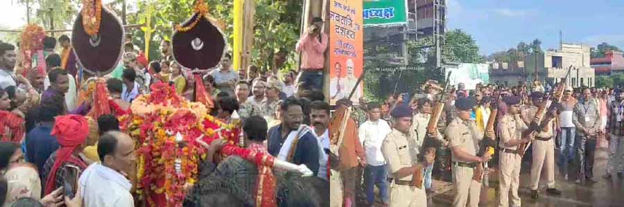 मां दंतेश्वरी की डोली और छत्र जगदलपुर के लिए हुई रवाना 1 004 मां दंतेश्वरी की डोली और छत्र जगदलपुर के लिए हुई रवाना