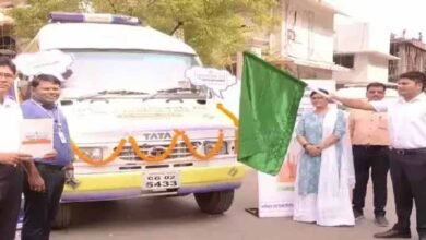 1 43 जिला पंचायत सीईओ ने मतदाता जागरूकता रथ को दिखाई हरी झंडी