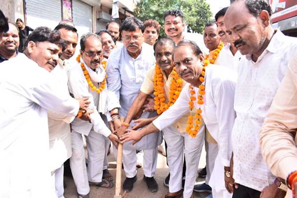 समय-सीमा में निर्माण कार्य पूर्ण कराना हमारी प्राथमिकता : ऊर्जा मंत्री तोमर 1 12A 10 समय-सीमा में निर्माण कार्य पूर्ण कराना हमारी प्राथमिकता : ऊर्जा मंत्री तोमर