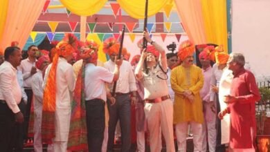 12A 1018 मंत्रोपचार व विधि-विधान से सम्पन्न हुआ पुलिस लाईन में शस्त्रपूजन कार्यक्रम