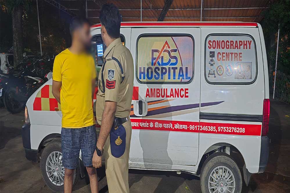 एम्बुलेंस के चालक को नशे के हालत में वाहन चलाते पाये जाने पर कोतवाली पुलिस द्वारा कार्यवाही 1 15A 66 एम्बुलेंस के चालक को नशे के हालत में वाहन चलाते पाये जाने पर कोतवाली पुलिस द्वारा कार्यवाही