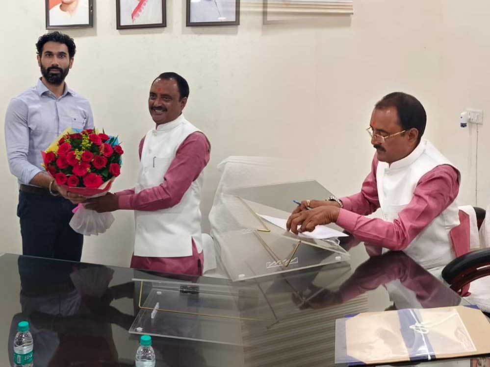 मंत्री राकेश शुक्ला ने किया मध्यप्रदेश ऊर्जा विकास निगम लिमिटेड का अध्यक्ष का पदभार ग्रहण.. 1 18A 41 मंत्री राकेश शुक्ला ने किया मध्यप्रदेश ऊर्जा विकास निगम लिमिटेड का अध्यक्ष का पदभार ग्रहण..