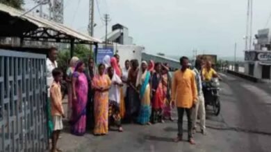 1 fatwa हैवी ब्लास्ट से परेशान महिलाओं ने हल्दीबाड़ी माईस का किया घेराव, खान प्रबंधन ने सप्ताहभर का मांगा समय