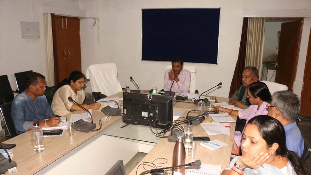 नामांतरण, बंटवारा तथा सीमांकन के प्रकरणों का निराकरण समय सीमा में अभियान चलाकर करें राजस्व अधिकारी- कलेक्टर 1 4A 137 नामांतरण, बंटवारा तथा सीमांकन के प्रकरणों का निराकरण समय सीमा में अभियान चलाकर करें राजस्व अधिकारी- कलेक्टर