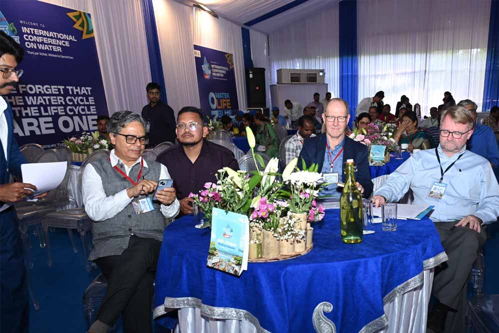 जल जगार में जल संचय और जल संरक्षण के लिए मंथन 1 5A 100 जल जगार में जल संचय और जल संरक्षण के लिए मंथन