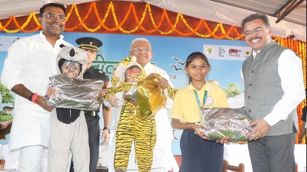 MP News: बच्चों को वन्य जीवन और जैव विविधता की महत्ता से बचपन में ही करें संस्कारित : मंगुभाई पटेल 1 7A 67 MP News: बच्चों को वन्य जीवन और जैव विविधता की महत्ता से बचपन में ही करें संस्कारित : मंगुभाई पटेल