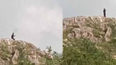 8A 58 छतरपुर में सुसाइड का लाइव VIDEO वायरल, लड़की घर में घुस चाचा-दादा को मारी गोली; फिर खुद को भी उड़ाया
