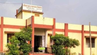 9A 97 पीएम विद्यालय मनेरी में शिक्षा की गुणवत्ता पर प्रश्नचिन्ह