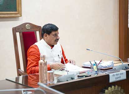 जल संचय कार्यक्रम में होंगे शामिल होने गुजरात पहुंचे सीएम डॉ मोहन 1 Cm mohan 1 जल संचय कार्यक्रम में होंगे शामिल होने गुजरात पहुंचे सीएम डॉ मोहन