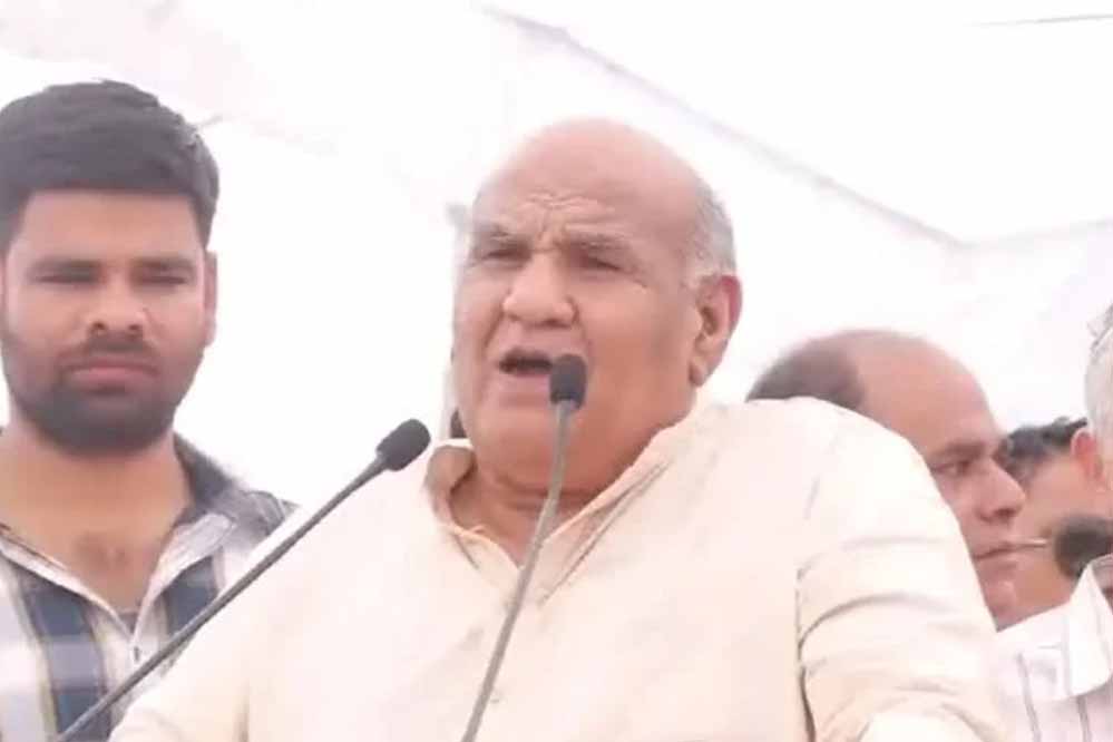 सामाजिक समरसता से हम सभी मिलकर बनाएंगे एक भारत, श्रेष्ठ भारत: राजस्व मंत्री वर्मा 1 Karan Singh Verma 28 1 सामाजिक समरसता से हम सभी मिलकर बनाएंगे एक भारत, श्रेष्ठ भारत: राजस्व मंत्री वर्मा